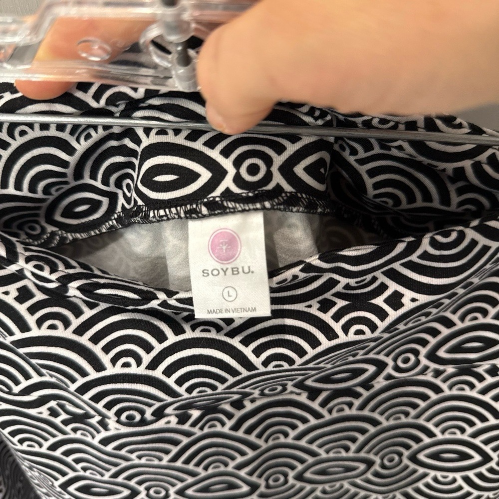 SOYBU Skirt Womens Size L Black White Pattern - Picture 3 of 8